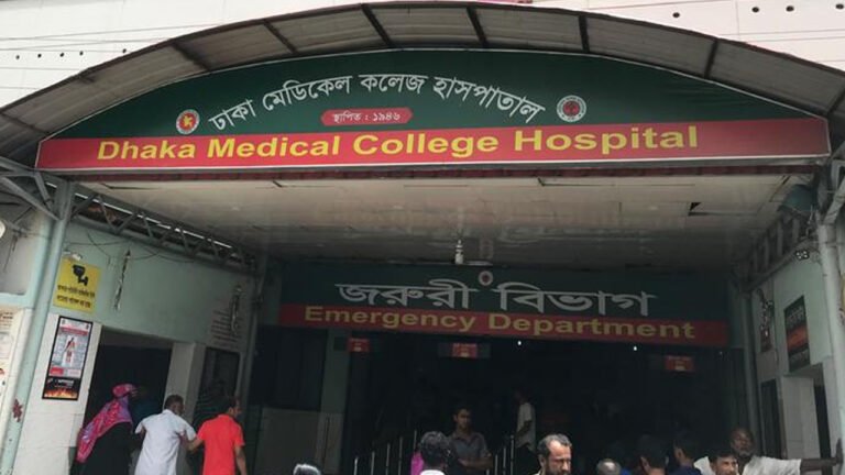 যাত্রাবাড়ীতে বাস-লেগুনা সংঘর্ষে ২ জন নিহত, আহত ৩