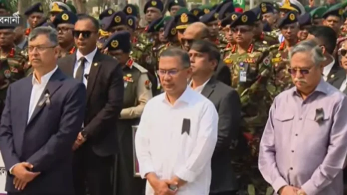 পিলখানার শহীদদের কবরে রাষ্ট্রপতি ও প্রধানমন্ত্রীর শ্রদ্ধা