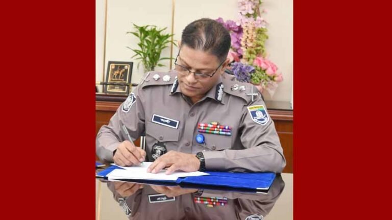 দায়িত্ব নিলেন নতুন আইজিপি আলী হোসেন ফকির