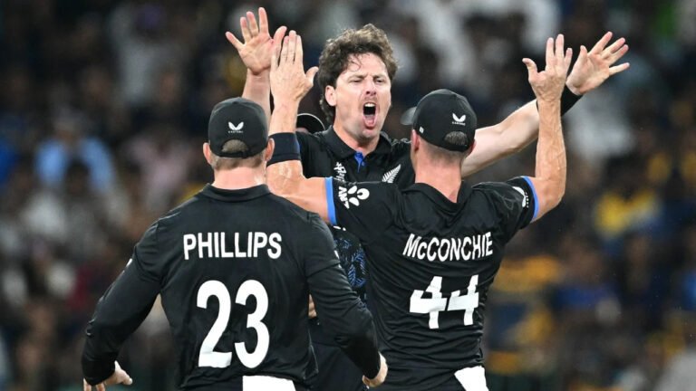 স্যান্টনার–রাচিনের দাপটে লঙ্কানদের বিদায়, সেমির পথে ‍নিউজিল্যান্ড