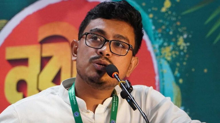 ধর্ষণ-সহিংসতার দৃষ্টান্তমূলক বিচারের দাবিতে ডাকসু ভিপির বিক্ষোভ কর্মসূচি