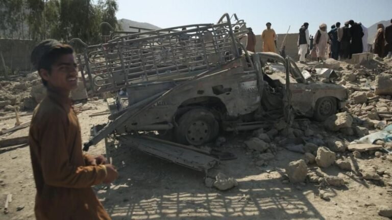 সীমান্ত সংঘর্ষে পাকিস্তানের বিমান হামলা, ‘সরাসরি যুদ্ধ’ ঘোষণা ইসলামাবাদের