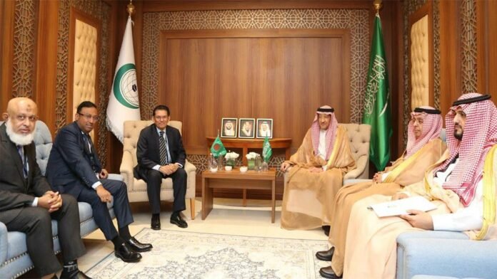 ওআইসি নেতাদের সঙ্গে পররাষ্ট্রমন্ত্রীর বৈঠক