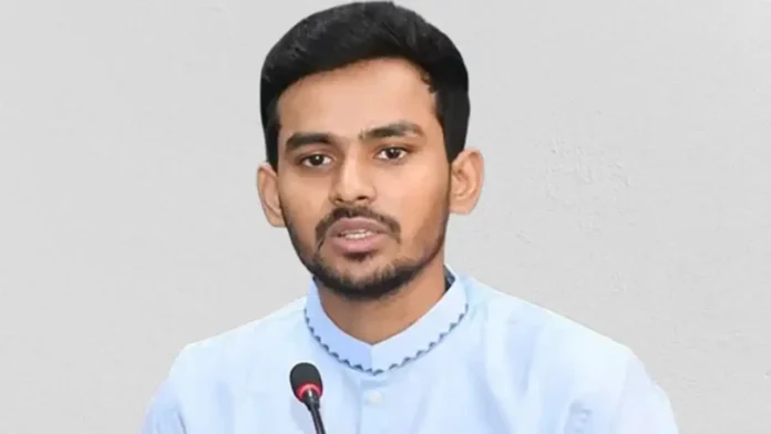 সাকিব ভক্তদের অভিযোগ দাখিলের প্রতিক্রিয়ায় দুদকে যা জানালেন আসিফ মাহমুদ