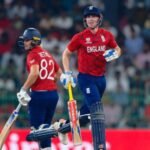 নিউজিল্যান্ডকে হারিয়ে পাকিস্তানের আশা বাঁচিয়ে রাখল ইংল্যান্ড