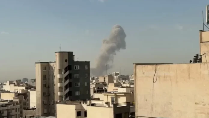 আবুধাবিতে ইরানের ক্ষেপণাস্ত্র হামলায় নিহত ১