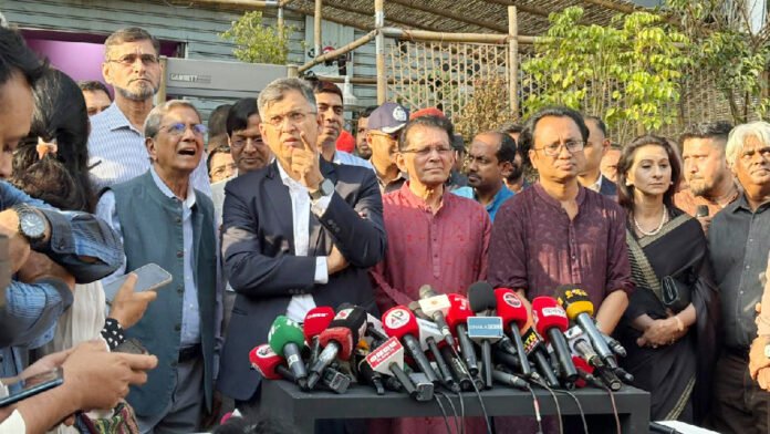 প্রথম আলো ভবনে হামলা: দুই মাসের মধ্যে চার্জশিট জমার নির্দেশ স্বরাষ্ট্রমন্ত্রীর