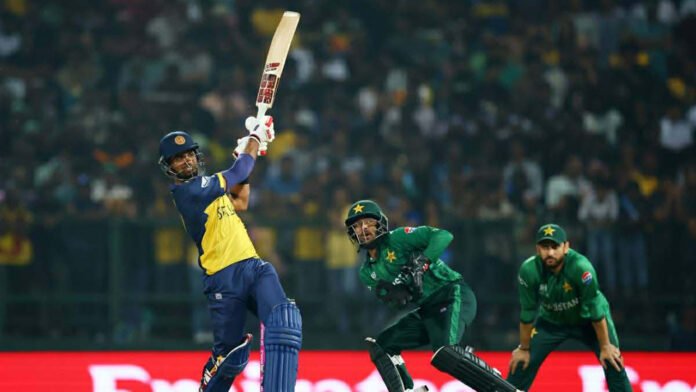 শানাকার ঝড়েও রক্ষা হয়নি, পাকিস্তানের জয়ে লঙ্কানদের বিদায়