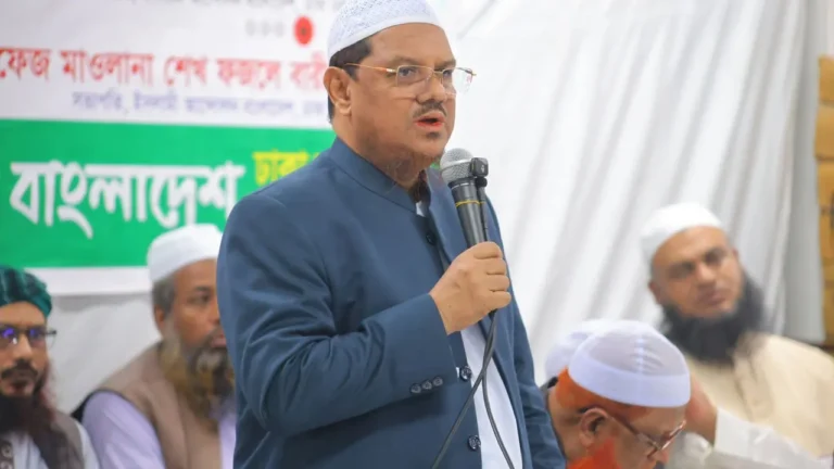 খামেনি হত্যার ঘটনায় নিন্দা ও ক্ষোভ, সংঘাত বন্ধের আহ্বান চরমোনাই পীরের