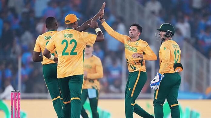 জিম্বাবুয়েকে হারিয়ে অপরাজিত থেকেই সেমিফাইনালে দক্ষিণ আফ্রিকা
