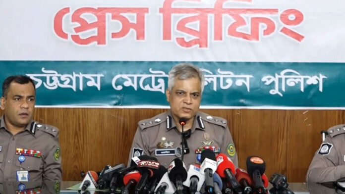 চট্টগ্রামে অপরাধ দমনে মধ্যরাতে সিএমপির ‘এস ড্রাইভ’ অভিযান