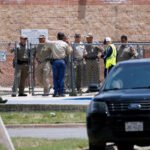 যুক্তরাষ্ট্রে বারে বন্দুক হামলা: নিহত ২, আহত ১৪