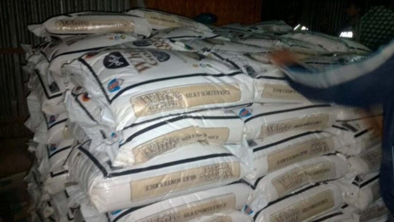 পুলিশের অভিযানে হিলি থেকে চুরি হওয়া ২৭০ মণ চাল উদ্ধার