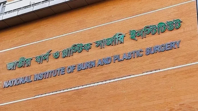 উত্তরায় গ্যাস লিকেজ থেকে ভয়াবহ বিস্ফোরণ: শিশুসহ একই পরিবারের দগ্ধ ১০