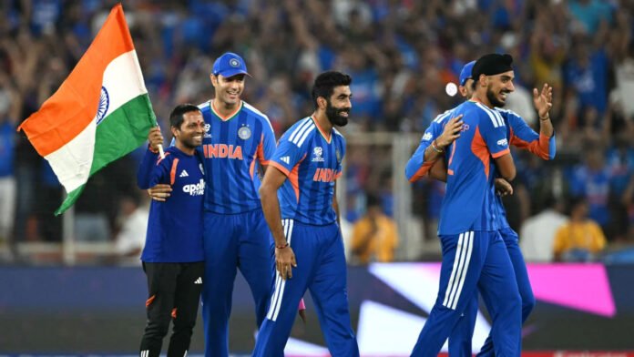 ইতিহাস গড়ার পথে রেকর্ডের বন্যায় ভারত