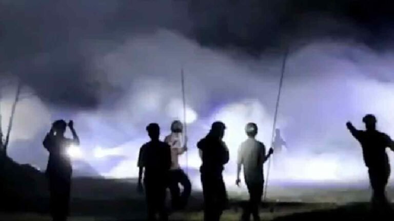 মাদারীপুরে আধিপত্য বিস্তার নিয়ে দু’পক্ষের রক্তক্ষয়ী সংঘর্ষ: আহত ৪