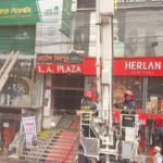 মিরপুরে বাণিজ্যিক ভবনে ভয়াবহ অগ্নিকাণ্ডে ঘটনায় হাসপাতালে দুজনের মৃত্যু