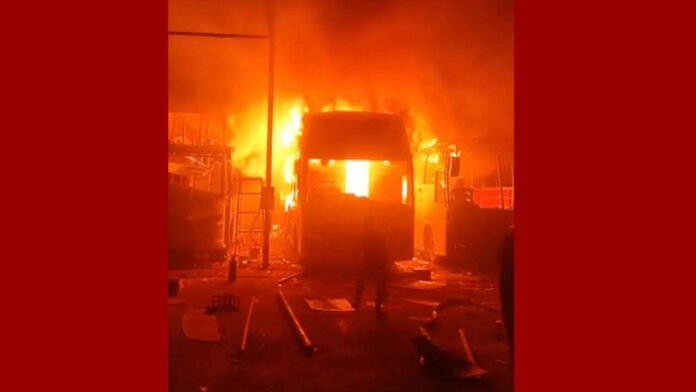 সাভারে ওয়ার্কশপে থাকা বাসে আগুন: ৩ জন আহত