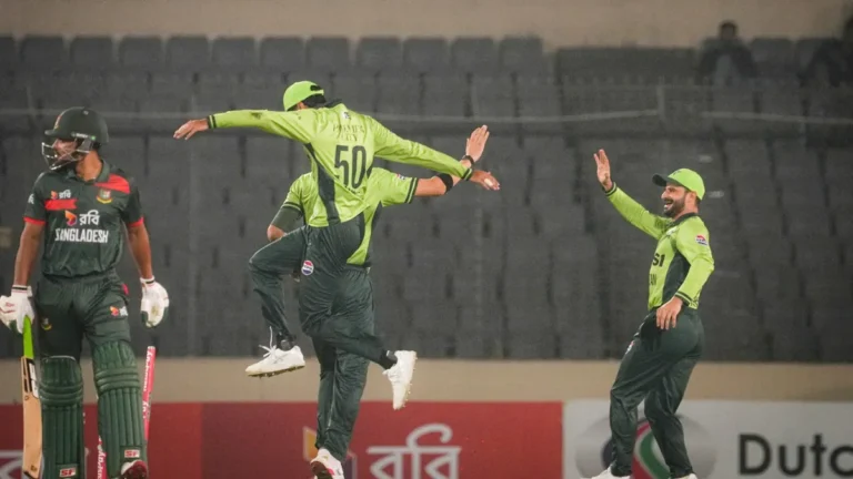 বৃষ্টিবিঘ্নিত ম্যাচে বড় ব্যবধানে হারলো বাংলাদেশ, সিরিজে সমতা ফেরাল পাকিস্তান