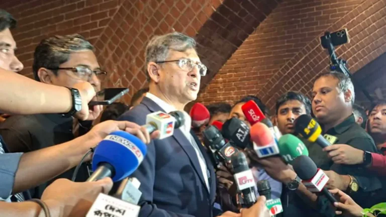 'সংবিধানে সংস্কার পরিষদের কোনো অস্তিত্ব নেই': স্বরাষ্ট্রমন্ত্রী