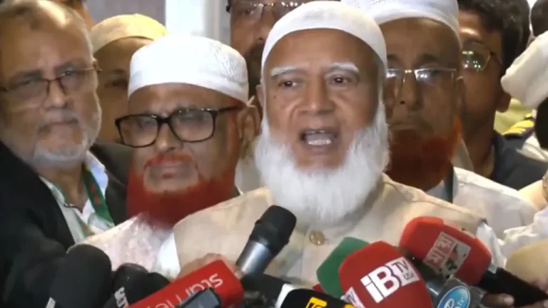 সংবিধান সংস্কার পরিষদের ইস্যু সংসদে সমাধান না হলে রাজপথের আন্দোলনের হুঁশিয়ারি জামায়াত আমিরের