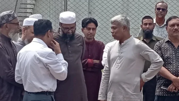 জ্বালানি তেলের অবৈধ লেনদেন রোধে প্রতিমন্ত্রীর কঠোর হুঁশিয়ারি