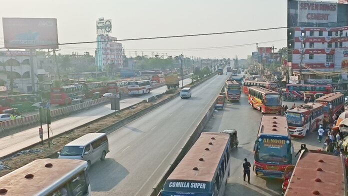 ঢাকা-চট্টগ্রাম মহাসড়কে নির্বিঘ্ন ঈদযাত্রা: কুমিল্লা অংশে নেই কোনো ভোগান্তি