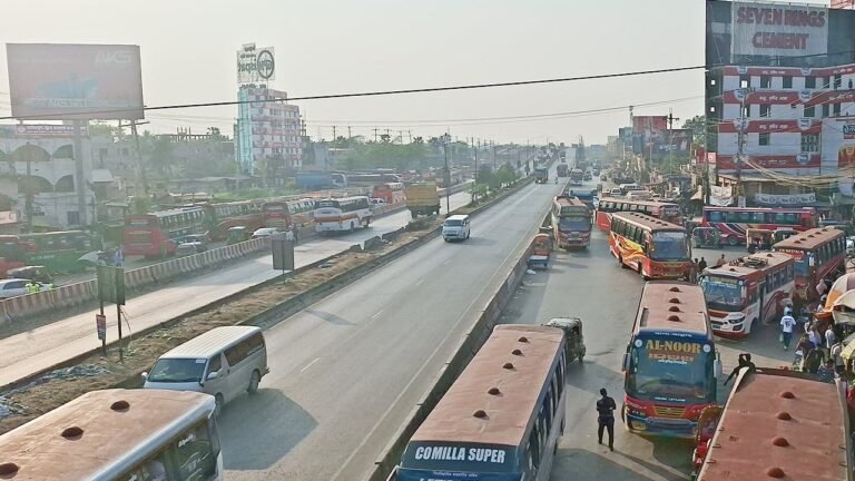 ঢাকা-চট্টগ্রাম মহাসড়কে নির্বিঘ্ন ঈদযাত্রা: কুমিল্লা অংশে নেই কোনো ভোগান্তি