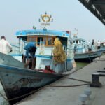 দৌলতদিয়া-পাটুরিয়া নৌরুটে লঞ্চ ও জাহাজের সংঘর্ষ, আহত ১০