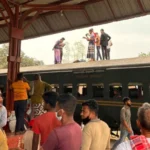 রাজবাড়ীতে ট্রেনের ছাদে ভ্রমণ: ব্রিজের ধাক্কায় প্রাণ গেল অজ্ঞাত যুবকের