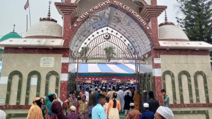সৌদি আরবের সঙ্গে মিল রেখে শরীয়তপুরের ৫০ গ্রামে কাল ঈদ