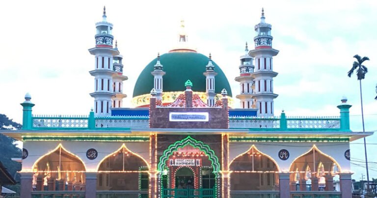 চট্টগ্রামের মির্জাখীল দরবার শরীফের অনুসারীদের ঈদ শুক্রবার