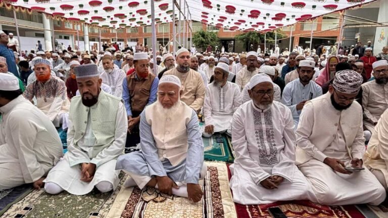 মিরপুরে ঈদের জামাতে অংশ নিলেন জামায়াত আমির ডা. শফিকুর রহমান