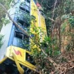 বান্দরবানে পর্যটকবাহী বাস খাদে পড়ে আহত ২০