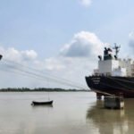 চট্টগ্রাম বন্দরে ২৫ জাহাজ জ্বালানি খালাস