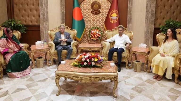 স্বাধীনতা দিবসে রাষ্ট্রপতি-প্রধানমন্ত্রীর সৌজন্য সাক্ষাৎ