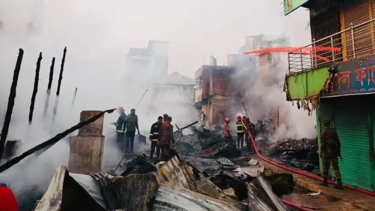 দীঘিনালায় ভয়াবহ অগ্নিকাণ্ডে ৩৫ দোকান পুড়ে ছাই, ক্ষতি কোটি টাকা