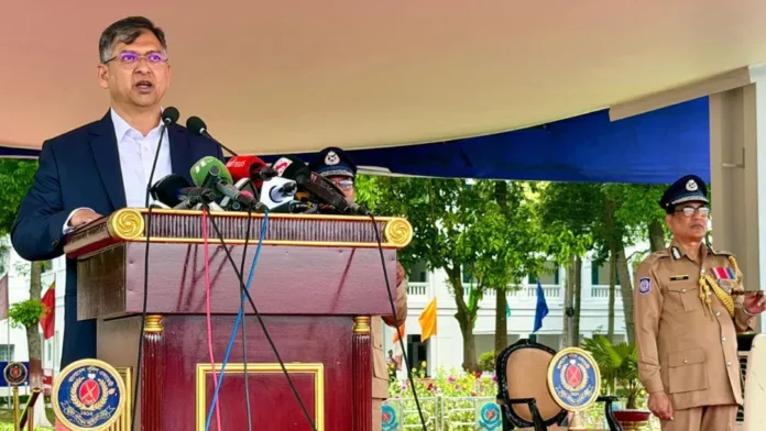 পুলিশ কোনো বিশেষ দলের লাঠিয়াল বাহিনী নয়, বরং তারা হবে জনগণের অকৃত্রিম বন্ধু: স্বরাষ্ট্রমন্ত্রী