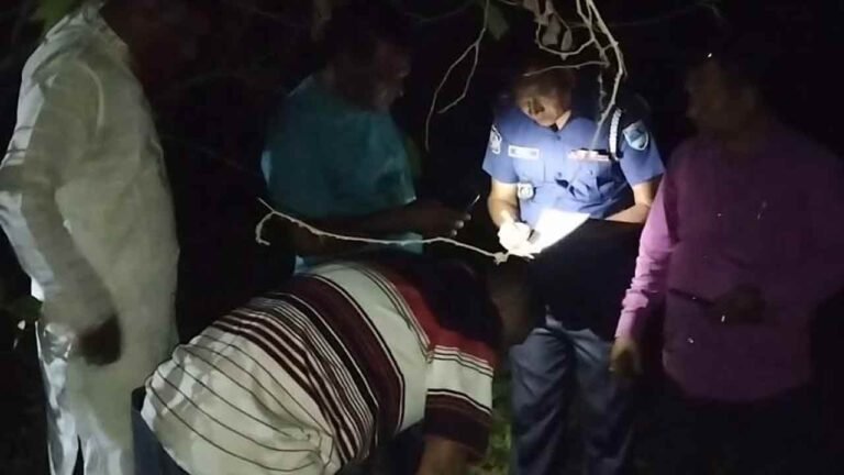 কুমারখালীতে যুবককে কুপিয়ে হত্যা