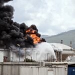 ইরানের ক্ষেপণাস্ত্র হামলায় ইসরায়েলের হাইফা তেল শোধনাগারে ভয়াবহ আগুন