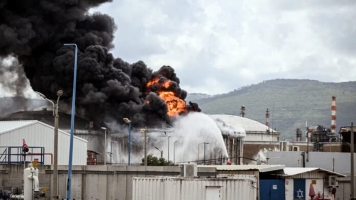 ইরানের ক্ষেপণাস্ত্র হামলায় ইসরায়েলের হাইফা তেল শোধনাগারে ভয়াবহ আগুন
