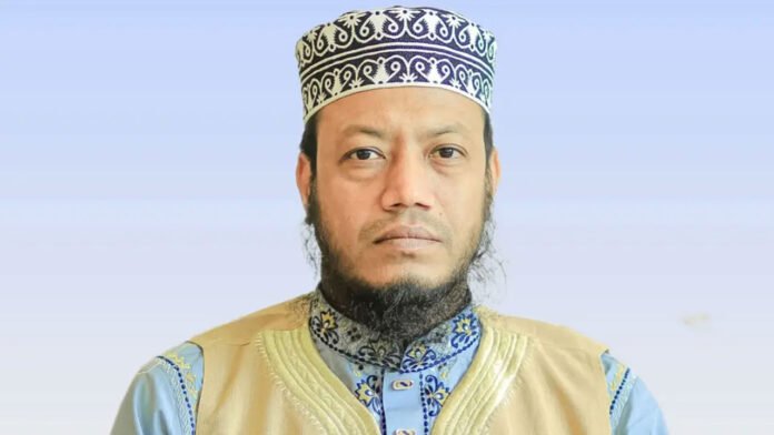 জামায়াত নেতা মুফতি আমির হামজার বিরুদ্ধে সমন জারি