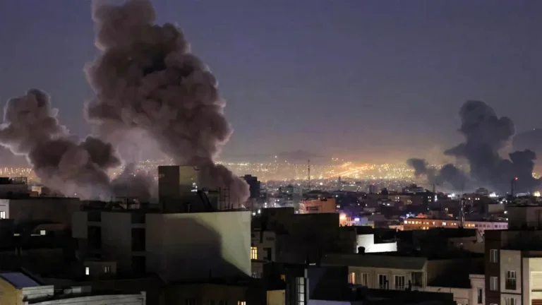 ইরানে যুক্তরাষ্ট্র ও ইসরায়েলের রাতভর হামলা: নিহত অন্তত ১৩