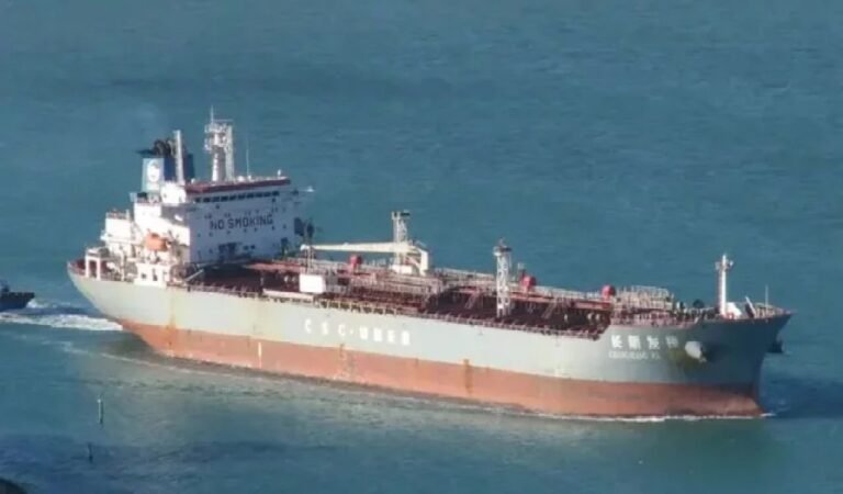 মালয়েশিয়া থেকে ৩৪ হাজার টন ডিজেল এলো চট্টগ্রামে