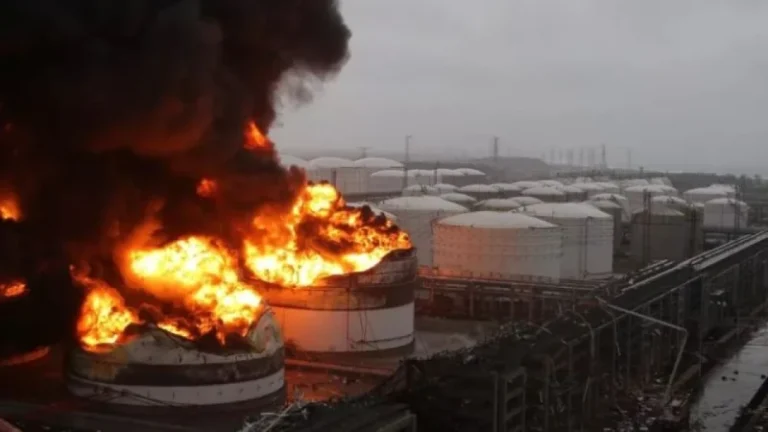 ইরানের পেট্রোকেমিক্যাল কমপ্লেক্সে যুক্তরাষ্ট্র-ইসরায়েলের বড় ধরনের হামলা