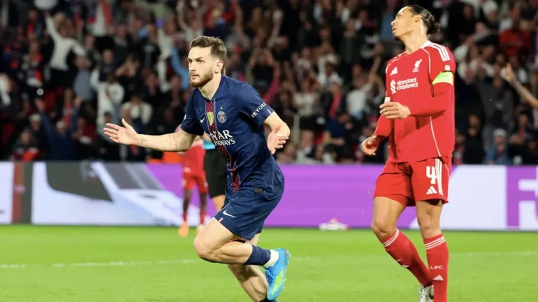 পিএসজির দাপটে বিধ্বস্ত লিভারপুল, চ্যাম্পিয়ন্স লিগে কোণঠাসা অলরেডরা