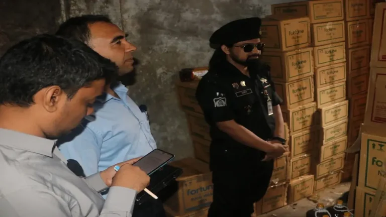 র‌্যাবের অভিযানে ১ লাখ ৬৫ হাজার ২৫ লিটার ভোজ্য তেল জব্দ