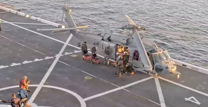 চন্দ্রাভিযান শেষে পৃথিবীতে ফিরলেন চার নভোচারী