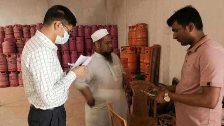 মাদারীপুরে অতিরিক্ত দামে গ্যাস সিলিন্ডার বিক্রি: ভ্রাম্যমাণ আদালতের জরিমানা