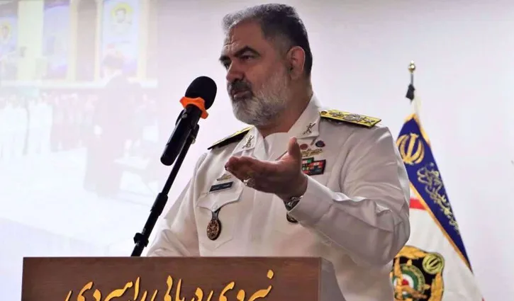 ট্রাম্পের হরমুজ প্রণালি অবরোধের হুমকি ‘হাস্যকর’: ইরানের নৌবাহিনী প্রধান